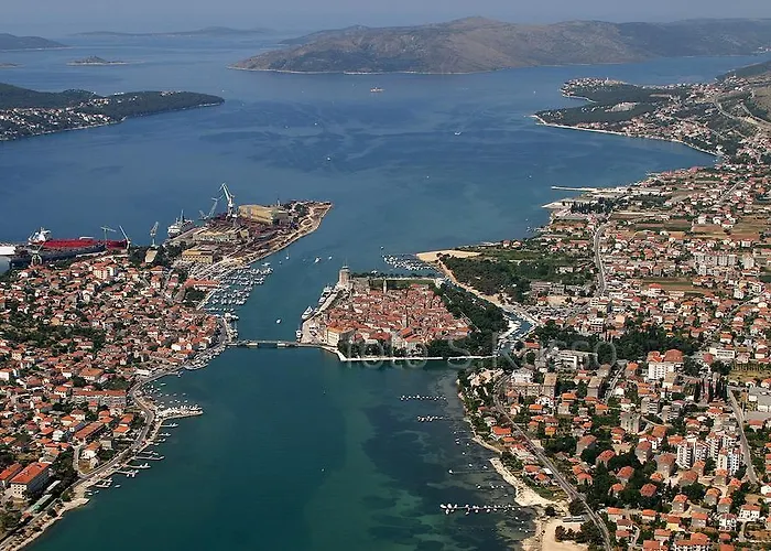 公寓 Marina 特罗吉尔